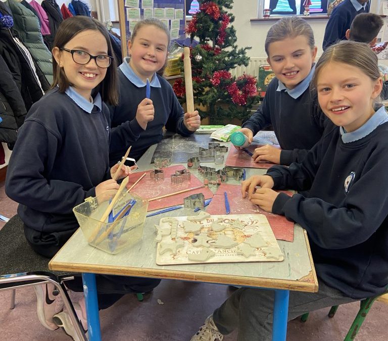 Christmas Art in 5th & 6th Class 🎄